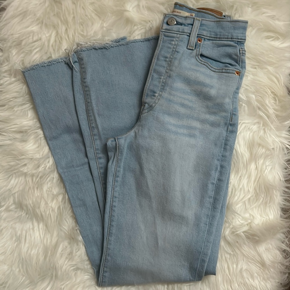 Levi’s light wash ribcage boot jean